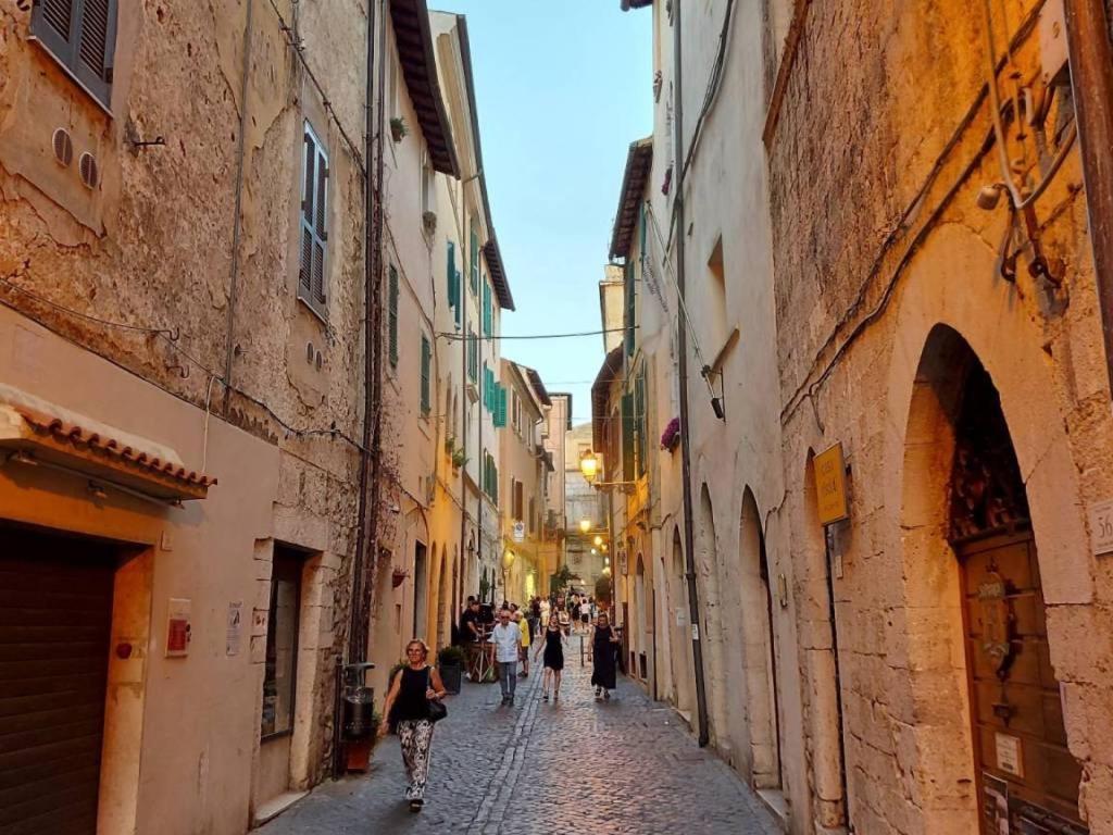 Vicolo Delle Belle Suite Terracina Εξωτερικό φωτογραφία